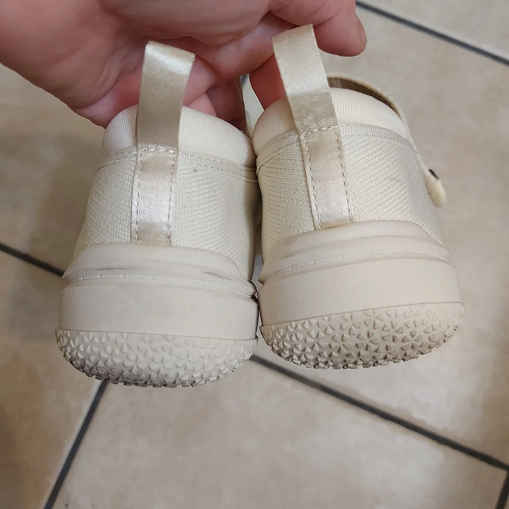 Mary Jane style. JSport (a line by Jambu & Co.). Melody ColorCream Size 8M